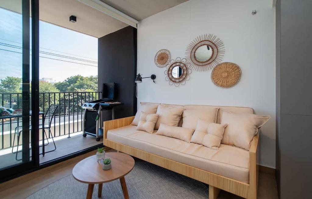 Contemporary Gem 1BR Pool & BBQ 105 Contemporary Gem 1BR Pool & BBQ 105
