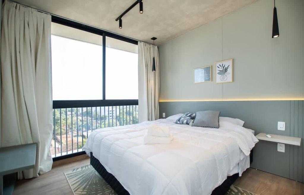 Urban Oasis Stylish 1BR Pool BBQ Free Parking