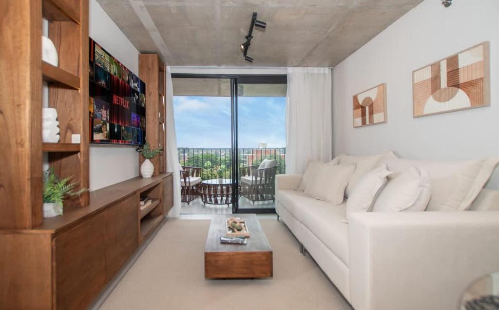 Stylish Urban Escape with Panoramic Views Stylish Urban Escape with Panoramic Views