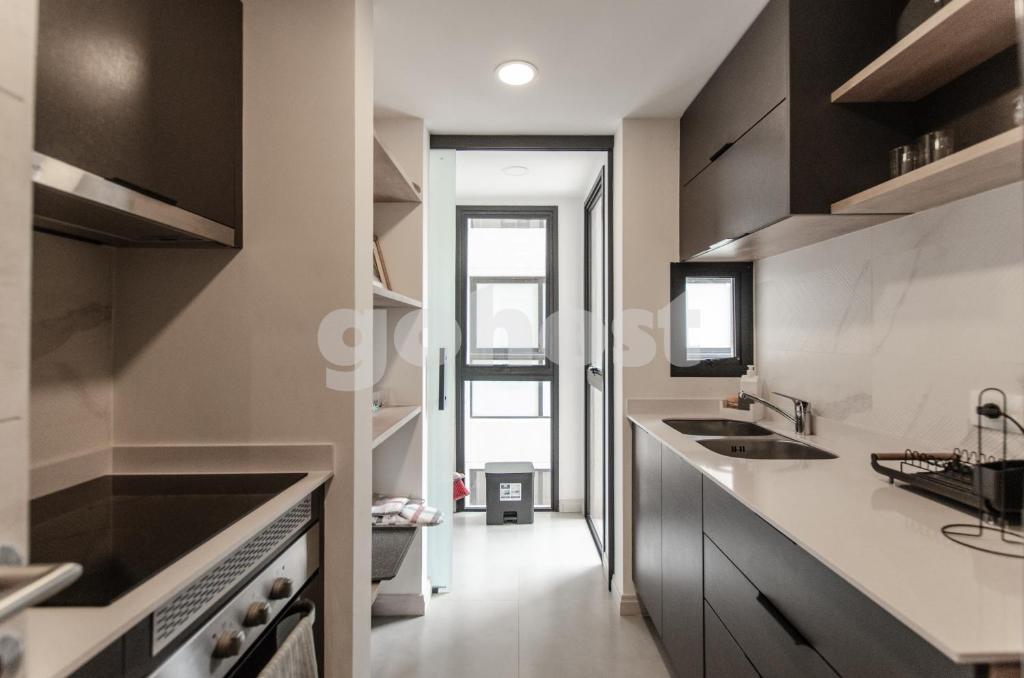 Stunning apt 40m away from Shopping del Sol