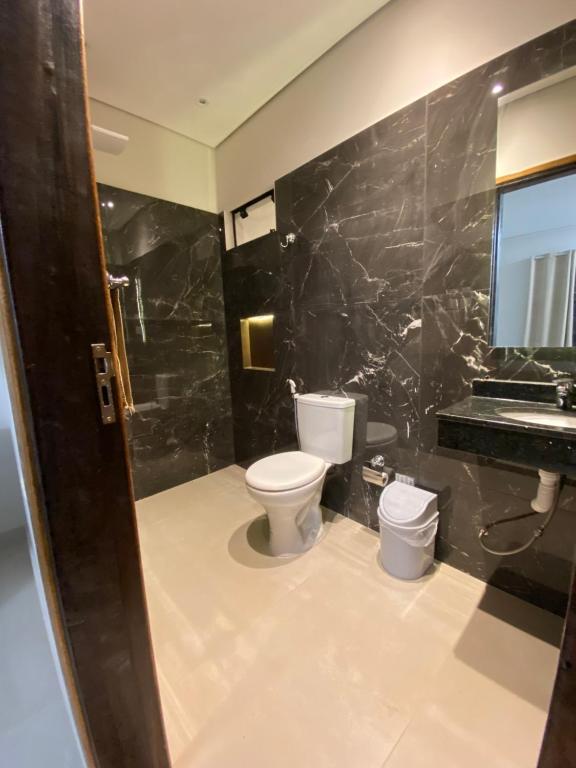 Habitaciones con Baño Habitaciones con Baño