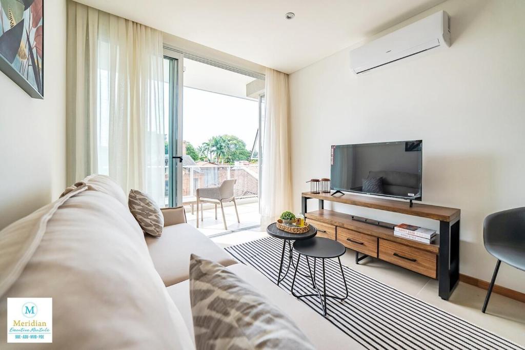 205 Emerald! meters from the Shopping del Sol! High Speed WiFi! 205 Emerald! meters from the Shopping del Sol! High Speed WiFi!