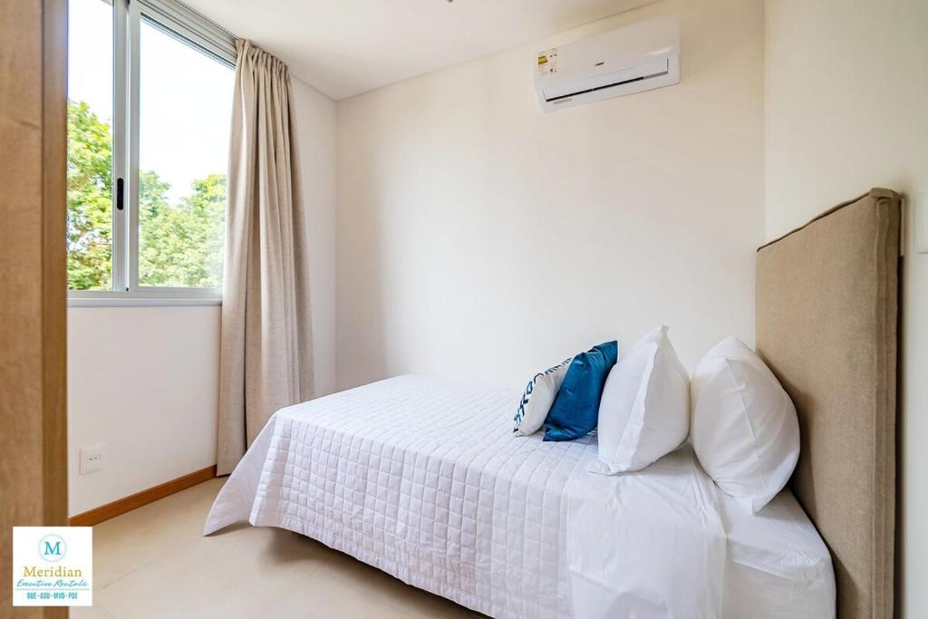 205 Emerald! meters from the Shopping del Sol! High Speed WiFi! 205 Emerald! meters from the Shopping del Sol! High Speed WiFi!