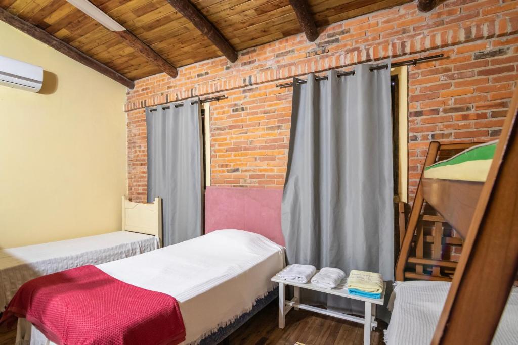 Casa Angi, con jardín y piscina en Sanber Casa Angi, con jardín y piscina en Sanber