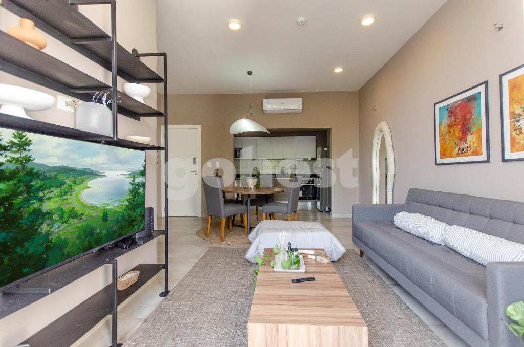 Elegant apartment 600 m from Shopping del Sol Elegant apartment 600 m from Shopping del Sol