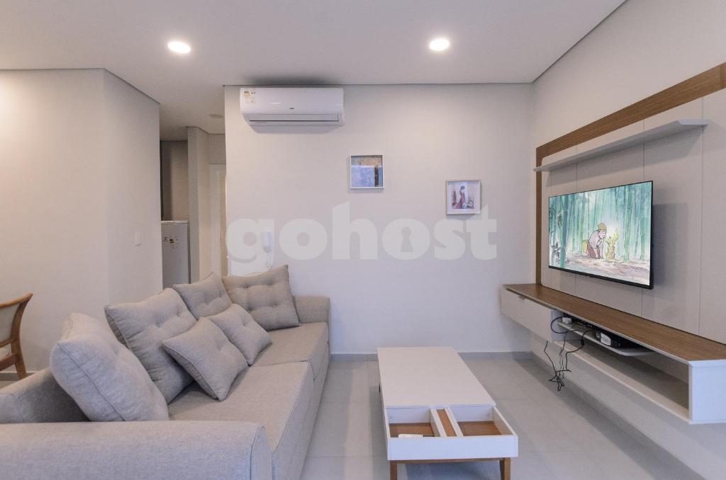 Modern 1 bed apt two blocks from Shop del Sol Modern 1 bed apt two blocks from Shop del Sol