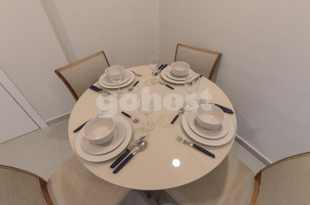 Modern 1 bed apt two blocks from Shop del Sol Modern 1 bed apt two blocks from Shop del Sol
