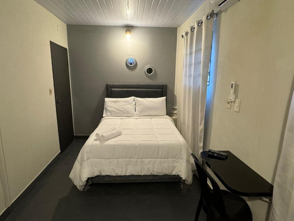 Dos habitaciones en el centro de Asunción solo efectivo guaranies Dos habitaciones en el centro de Asunción solo efectivo guaranies