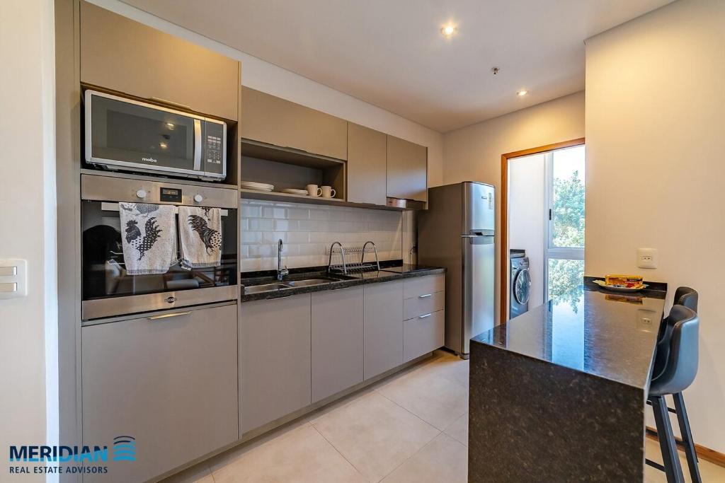 303 Emerald! Nuevo Steps away from the Shopping del Sol! 90 m2 y Gge 303 Emerald! Nuevo Steps away from the Shopping del Sol! 90 m2 y Gge