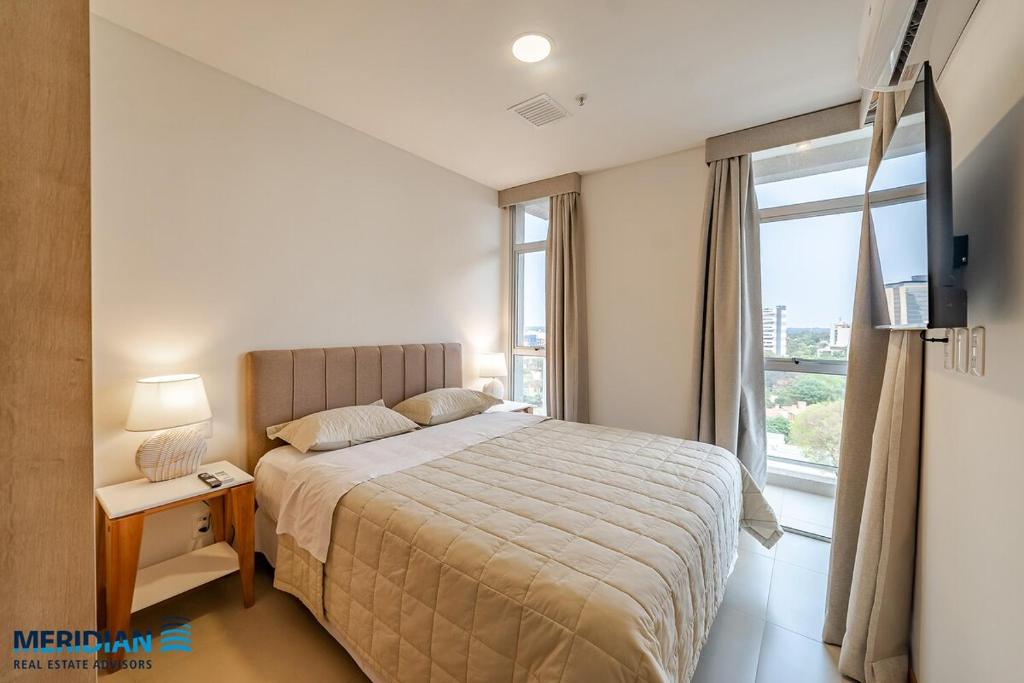 702 Emerald Steps from the best malls in town! High Speed Wifi 702 Emerald Steps from the best malls in town! High Speed Wifi