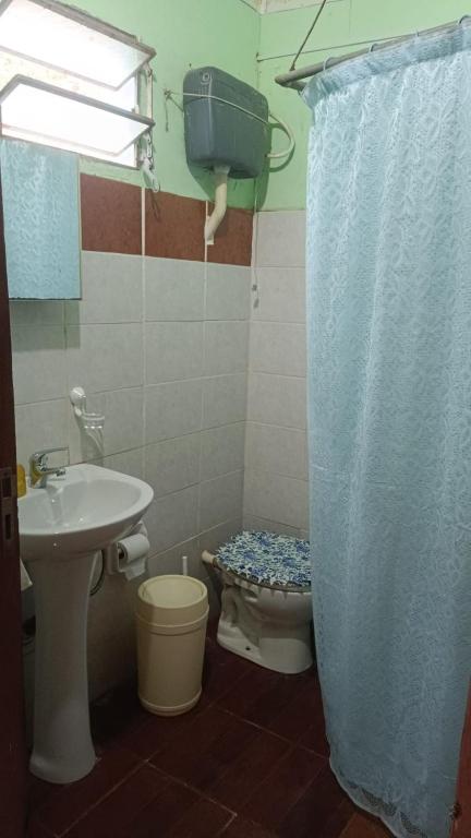 Casa Privada con Pileta, quincho y Parking Gratis en Altos Casa Privada con Pileta, quincho y Parking Gratis en Altos
