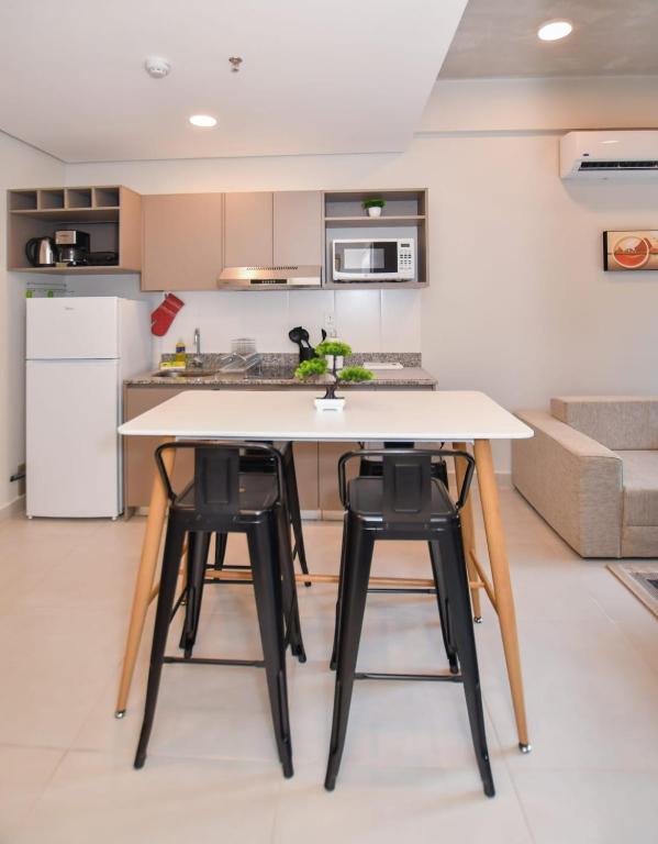 Cozy 1BR Desk Pool & Terrace Cozy 1BR Desk Pool & Terrace