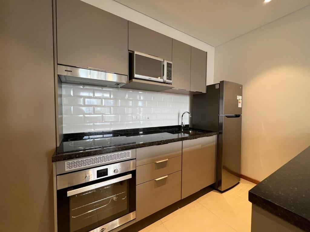 Emerald, a 50m from the Shopping del Sol, 402 Emerald, a 50m from the Shopping del Sol, 402