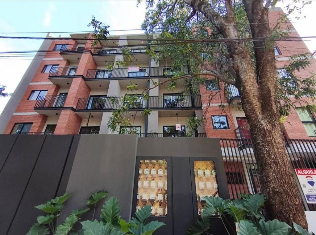 Modern Studio with Balcony