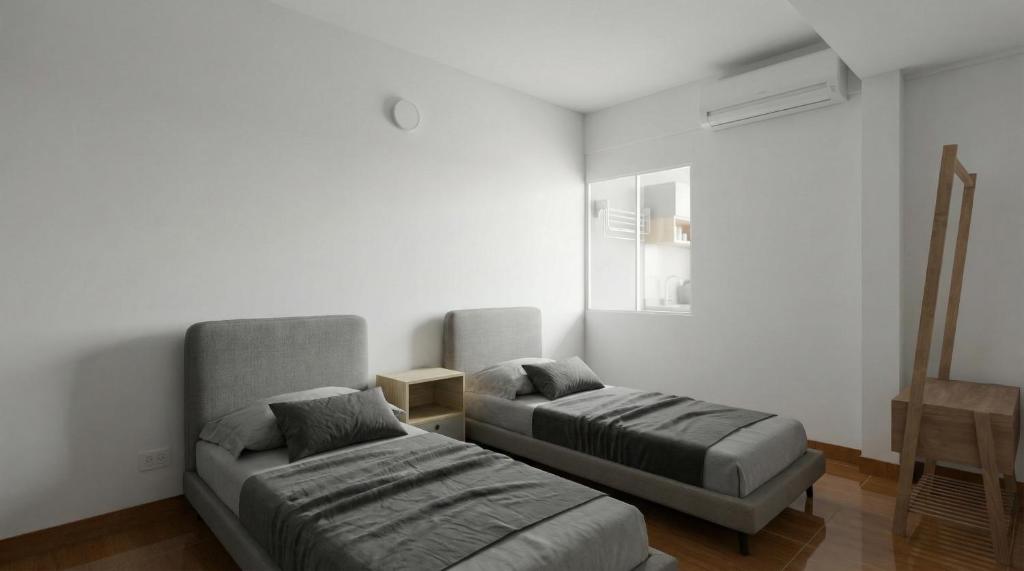 Santa Ana Apartment with Private Parking near Hospital Santa Ana Apartment with Private Parking near Hospital